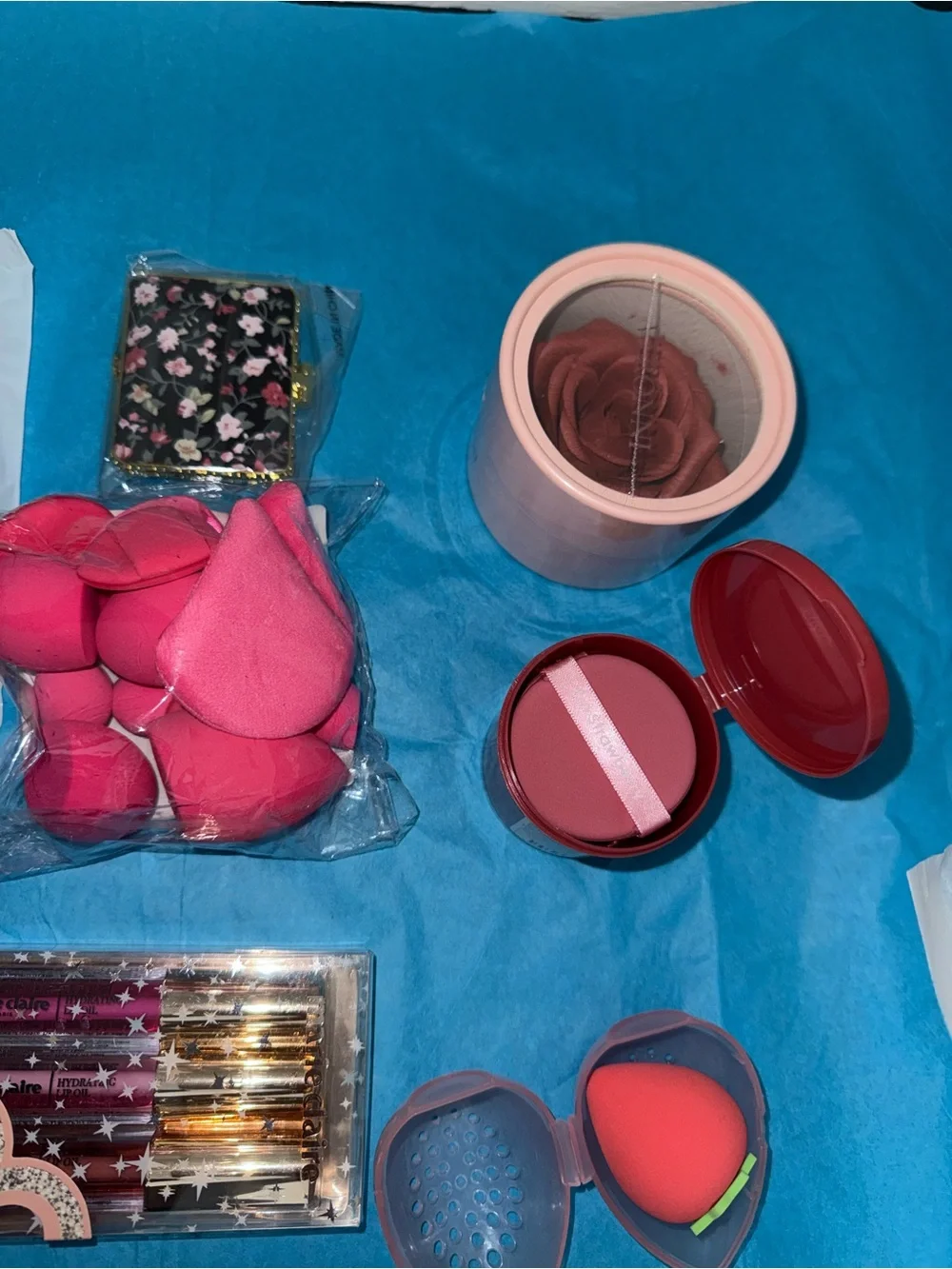Makeup Beauty Sponge Set and Lip Gloss Kit - Pink/Strawberry large gift box